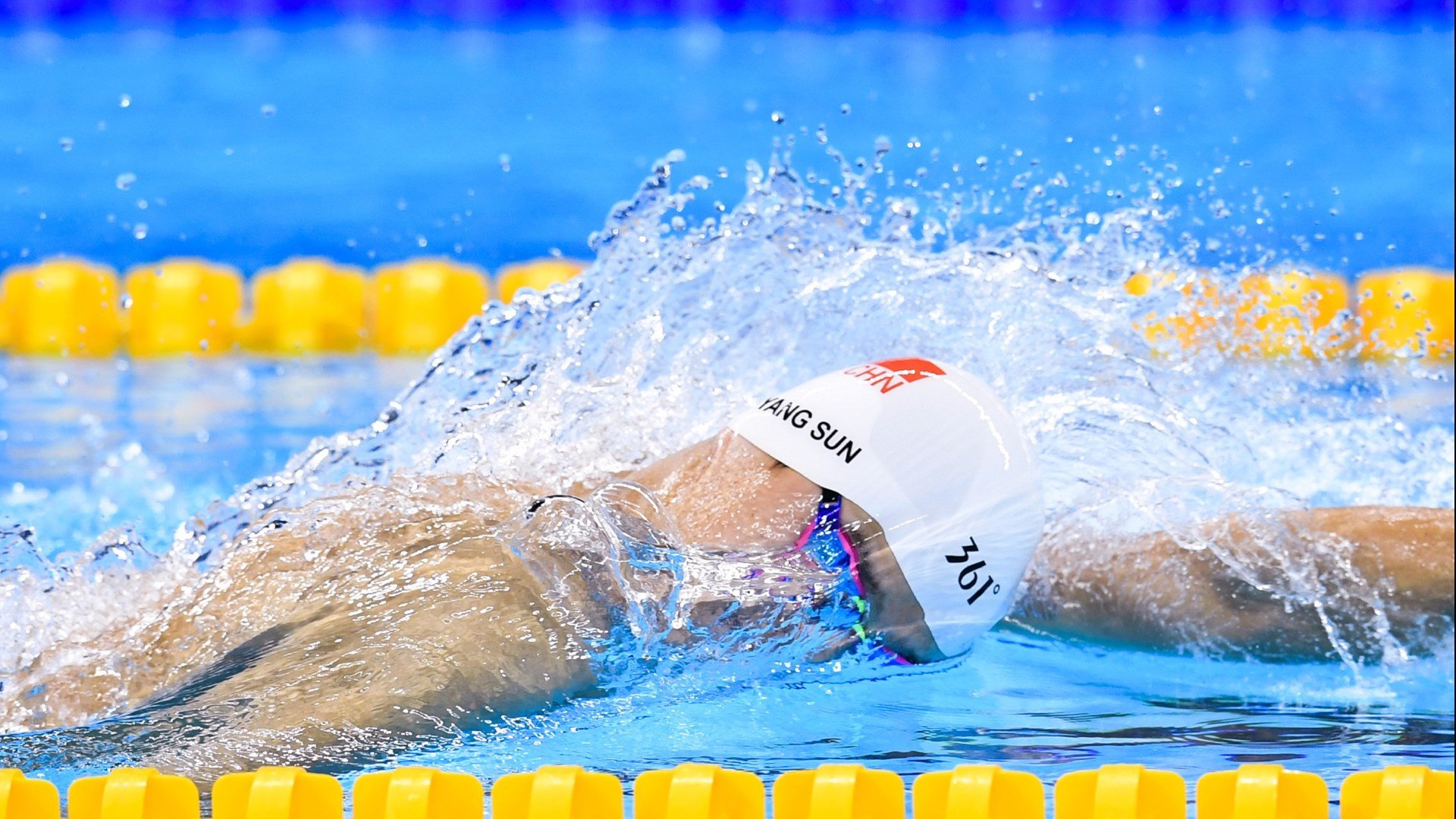 ayx体育下载-足球运动融入全民生活，赛事覆盖最广人群，足球运动的现状分析